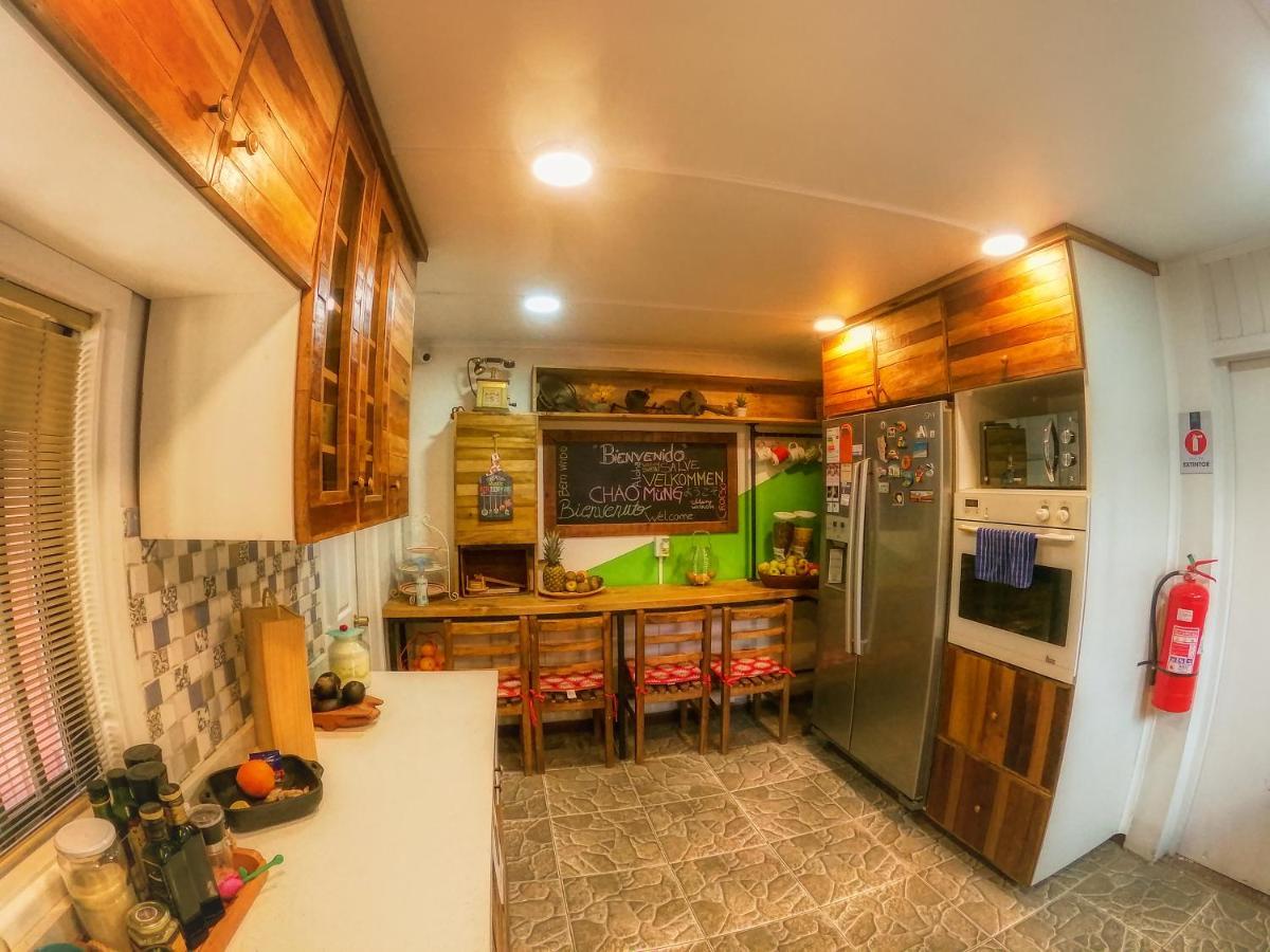Green Hostel Valdivia Bagian luar foto